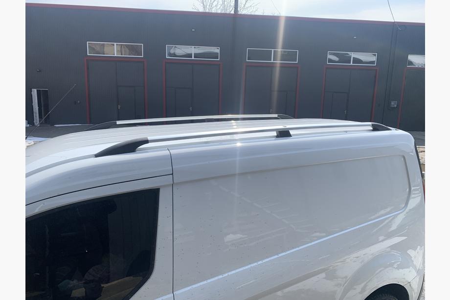 Ford Connect 2014-2021 Barres de Toit Chromées Standard, pieds en plastique Photo 6