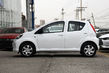 Examen de la berline électrique compacte BYD E1 photo 4