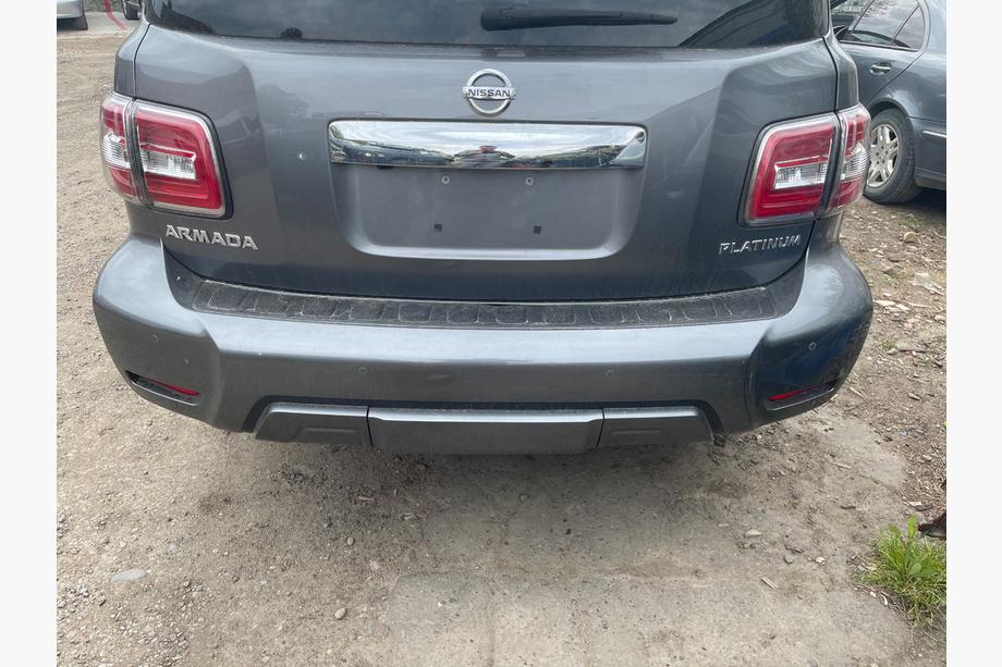 Nissan Armada 2016-2024 Feux arrière LED (Original, d'occasion, année 2019) Photo 4