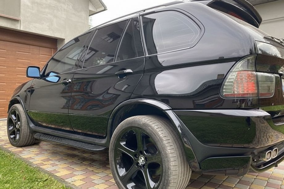 BMW X5 E53 1999–2006 Marchepieds Latéraux Bosphorus Black (2 pcs, Aluminium) Image