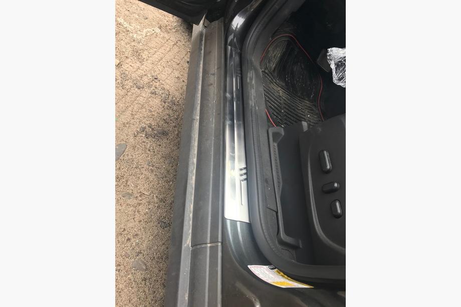 Ford C-Max 2004-2010 Seuils de porte OmsaLine (4 pcs, inox) Photo 3