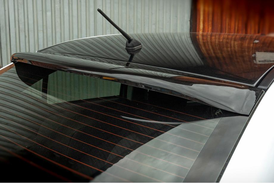 Mitsubishi Lancer X 2008- Casquette de lunette arrière Sedan (ABS) Image