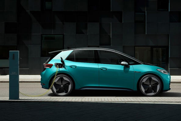 Examen de la berline électrique à traction arrière de la Volkswagen ID.3