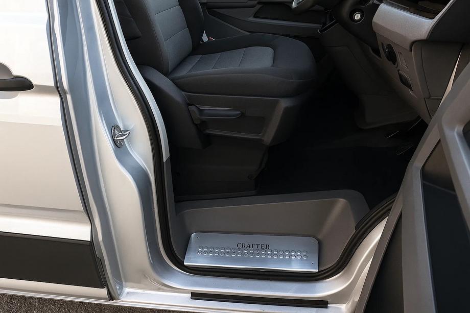 Volkswagen Crafter 2006-2016 Couvre seuils intérieurs (Carmos V1) 3 pcs, Carmos - acier turc Image