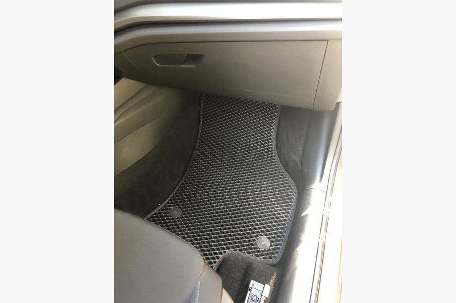 Skoda Octavia IV A8 2020- Tapis de sol EVA (noirs) Photo 4