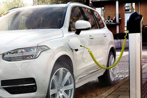 Comment choisir les bons pneus pour votre voiture électrique