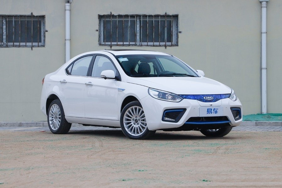 Test de la berline électrique JAC iEVA50