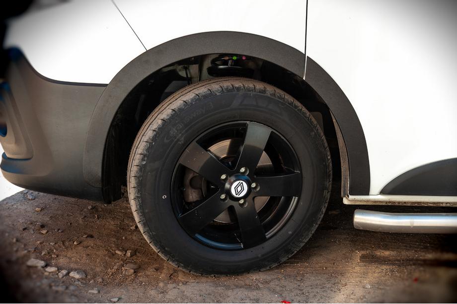 Opel Vivaro 2015-2019 Extensions d'ailes (6 pcs, noir, ABS) Image