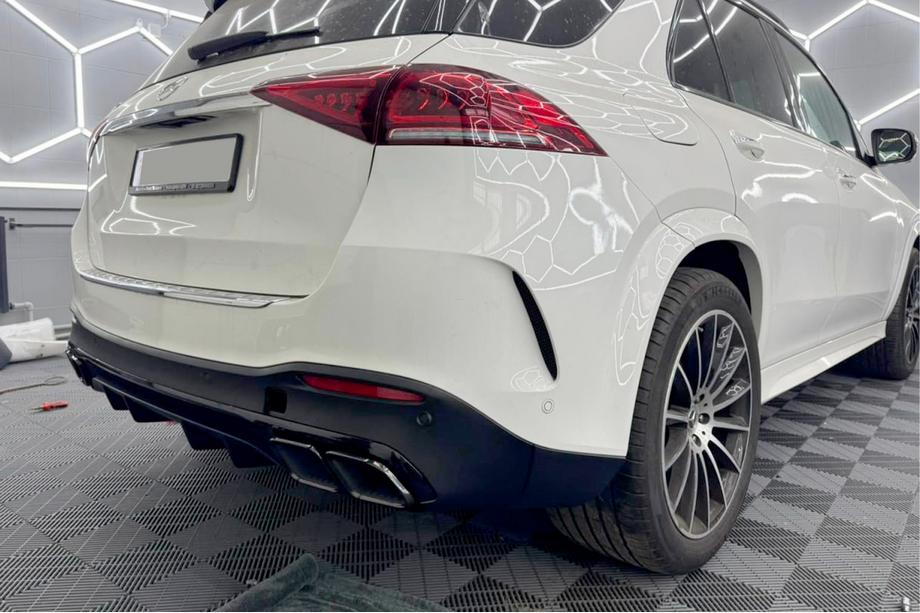 Mercedes GLE W167 2018- Diffuseur arrière avec embouts d’échappement GLE63 Black (2018-2026) Photo 1