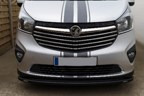 Opel Vivaro 2015-2019 Couvre-Calandre Carmos Inox photo 3