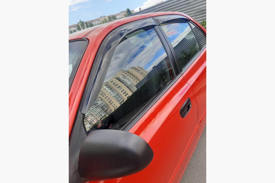 Hyundai Accent 2000-2006 Déflecteurs de Vitres (4 pcs, ANV) Image