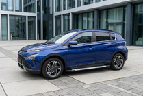 Hyundai Bayon 2021- Marchepieds latéraux Allmond Grey (2 pcs, aluminium) photo 1