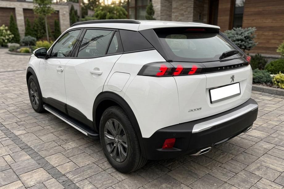 Peugeot 2008 2019- Marchepieds Latéraux Maya V1 (2 pcs, Aluminium) Image