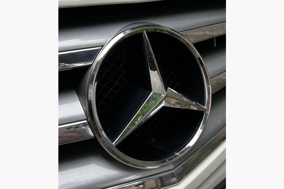 Mercedes B-class W245 2005-2011 Emblème avant (2008-2011) Image