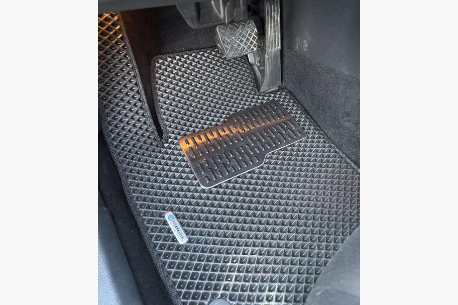 Volkswagen Golf 6 2008-2014 Tapis de sol EVA (noirs) Photo 2