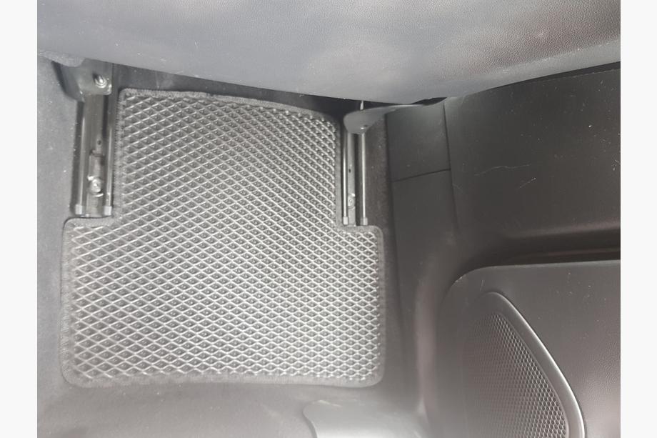 Renault Captur 2013-2019 Tapis de sol EVA (noirs) Photo 8