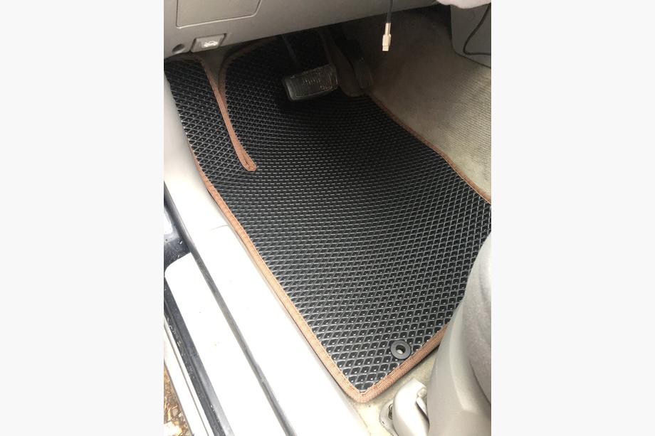 Kia Sorento I BL 2002-2009 Tapis de sol EVA (noirs) Image
