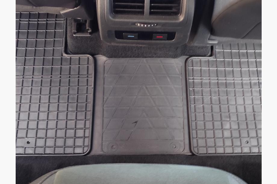 Volkswagen Touran 2015- Tapis tunnel arriere (Stingray Premium) Image
