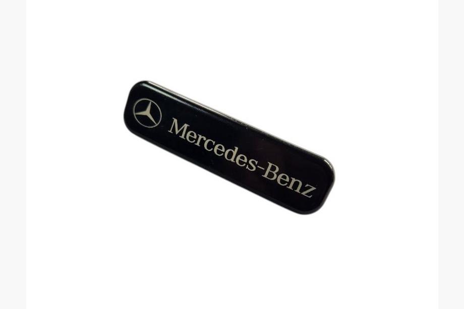 Mercedes-Benz Insigne pour tapis de sol (1pc) Image