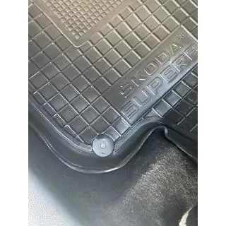 Clip de tapis Skoda (big) photo 4