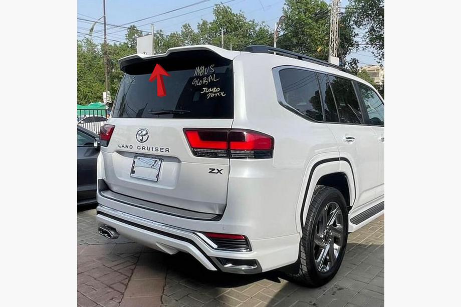 Toyota Land Cruiser 300 2021- Spoiler Modelista Image
