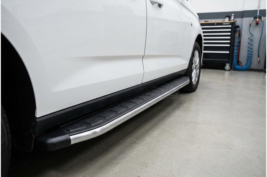 Volkswagen Caddy 2020- Marchepieds Latéraux Fullmond (2 pcs, Aluminium) Base Standard Image