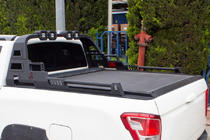 Toyota Hilux 2015- Arceau Dakar avec LED (pour couvre-benne enroulable) photo 2