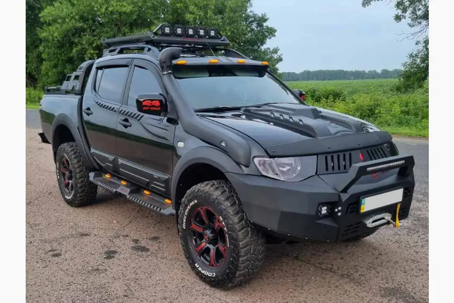 Mitsubishi L200 2015-2024 Marchepieds latéraux Dakar V2 avec LED (2015-2019, 2 pcs, métal) Photo 11