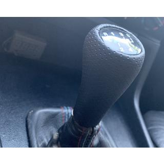 Pommeau de levier de vitesse V2-5 rapports (similicuir, noir lisse) BMW 5 Series E34 1988-1995 photo 3