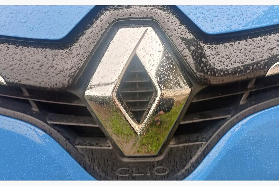 Renault Clio IV 2012-2019 Emblème (Turquie) Photo 2