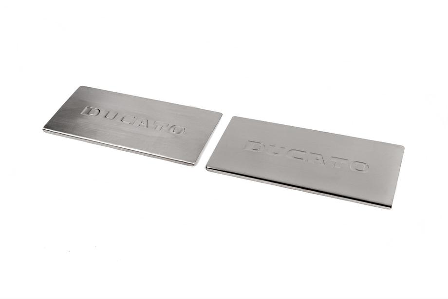 Fiat Ducato 2006-2025 Seuils de porte intérieurs Carmos V2 (2 pcs, inox) Photo 1