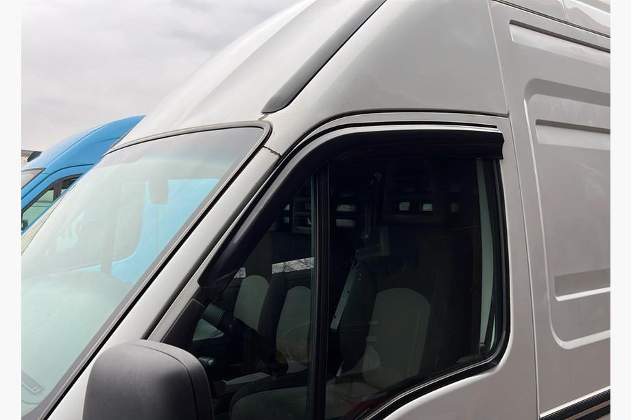 Iveco Daily 2006-2014 Déflecteurs de Vitres (2 pcs, Sunplex Sport) Image