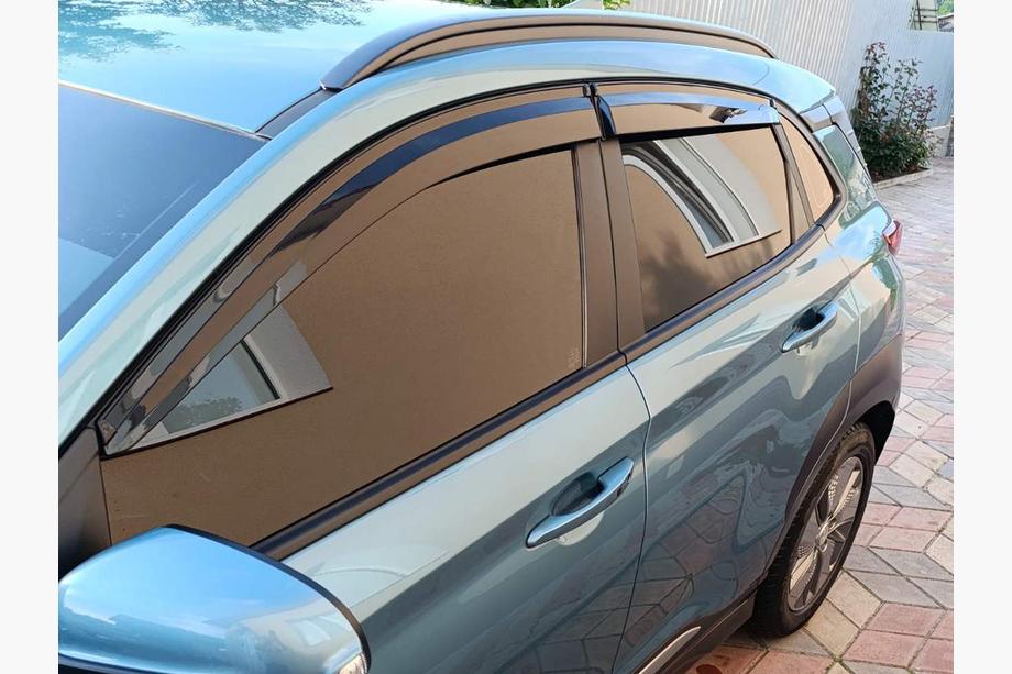 Hyundai Kona 2017-2023 Déflecteurs de Vitres (4 pcs, Sunplex Sport) Photo 4