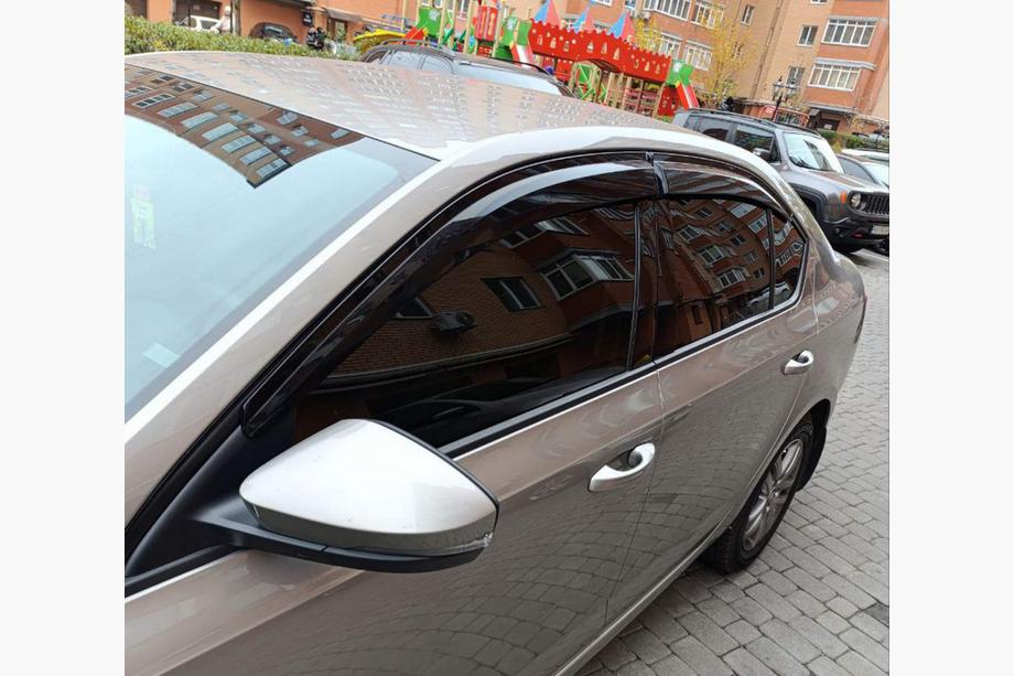 Skoda Octavia III A7 2013-2019 Déflecteurs d'air Liftback (4 pcs, Sunplex Sport) Photo 3