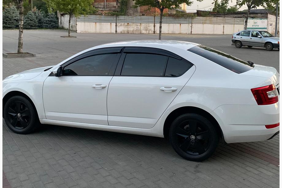 Skoda Octavia III A7 2013-2019 Déflecteurs d'air Liftback (4 pcs, Sunplex Sport) Photo 2