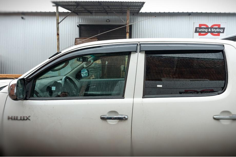 Toyota Hilux 2006-2015 Déflecteurs de Vitres (4 pcs, Sunplex Sport) Photo 3