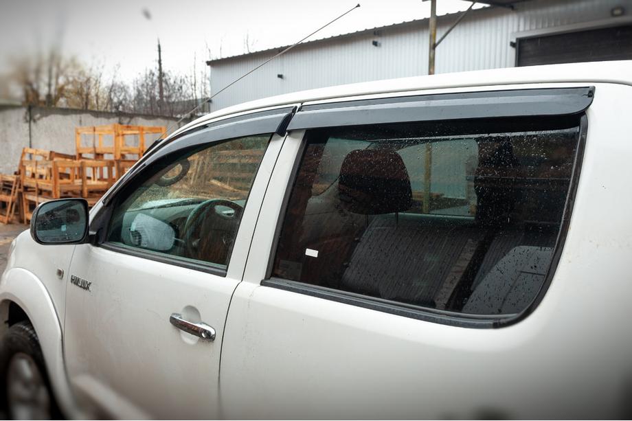 Toyota Hilux 2006-2015 Déflecteurs de Vitres (4 pcs, Sunplex Sport) Photo 2