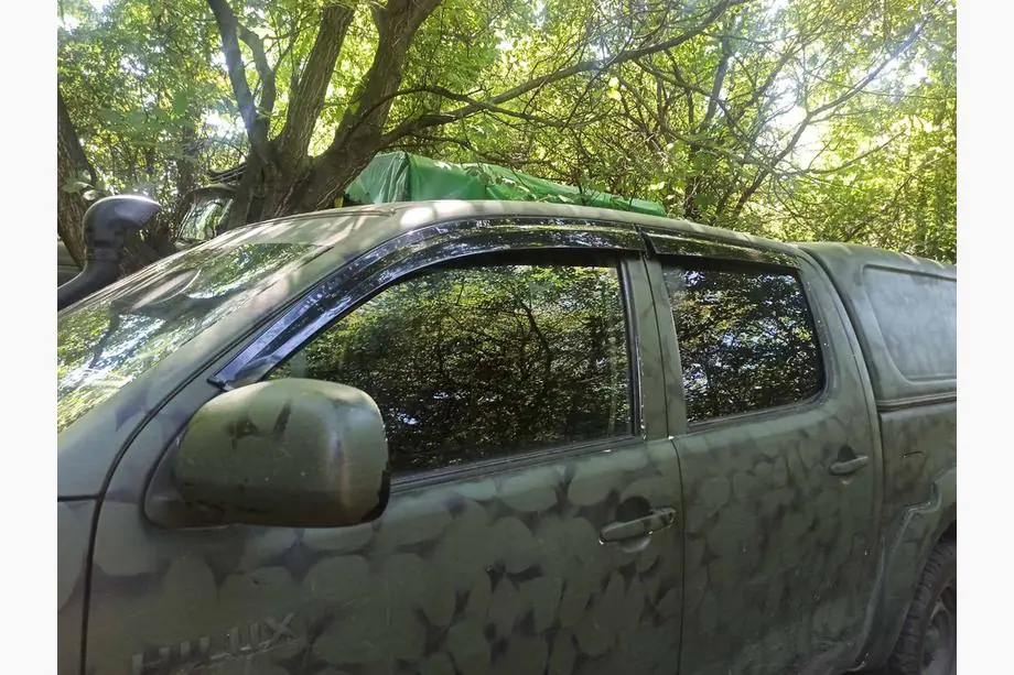Toyota Hilux 2015- Déflecteurs de Vitres (4 pcs, Sunplex Sport) Image