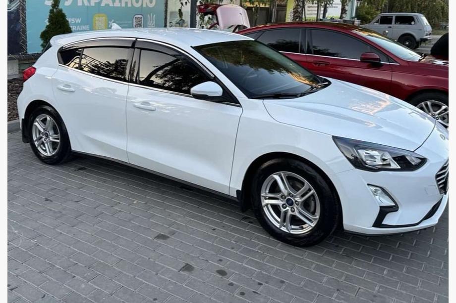 Ford Focus IV 2018- Déflecteurs de Vitres avec Moulure Chromée HB/SD (4 pcs, Sunplex Chrome) Image