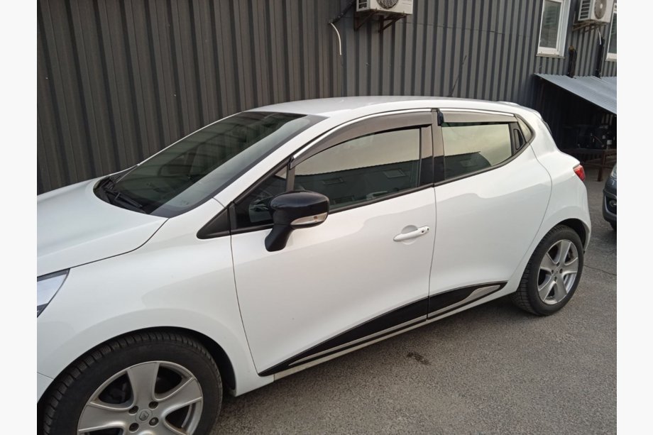 Renault Clio V 2019- Déflecteurs de Vitres avec Moulure Chromée (4 pcs, Sunplex Chrome) Image