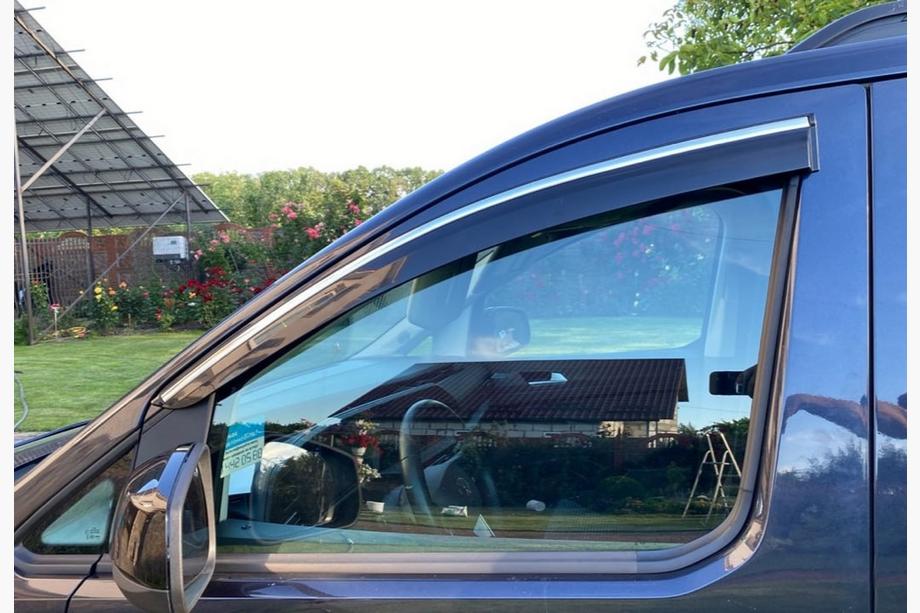 Volkswagen Caddy 2020- Déflecteurs de vitres avec baguette chromée (2 pcs., Sunplex Chrome) Image