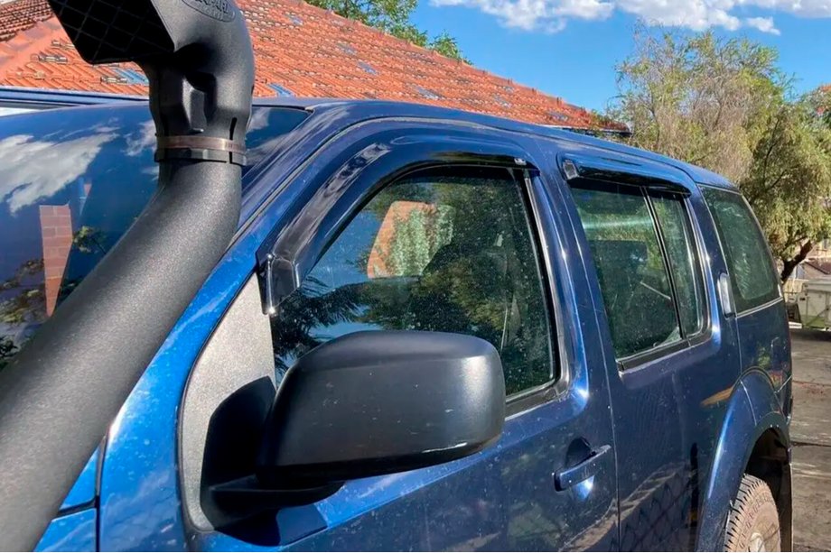 Nissan Pathfinder R51 2005-2014 Déflecteurs de Fenêtre (4 pcs, HIC) Image