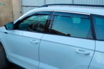 Skoda Karoq 2018- Déflecteurs de vitres avec moulure chromée (4 pcs, HIC) photo 2