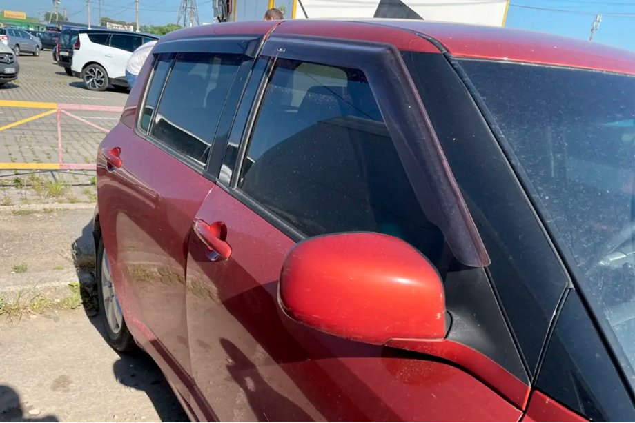 Suzuki Swift 2005-2010 Déflecteurs de Fenêtre (4 pcs, HIC) Image