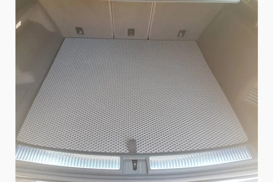 Volkswagen Touareg 2018- Tapis de coffre (EVA, Noir) Image