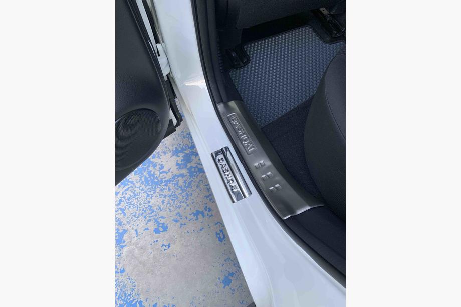 Nissan Qashqai 2014-2021 Couvre-seuils de porte (Plastique) Libao Photo 3