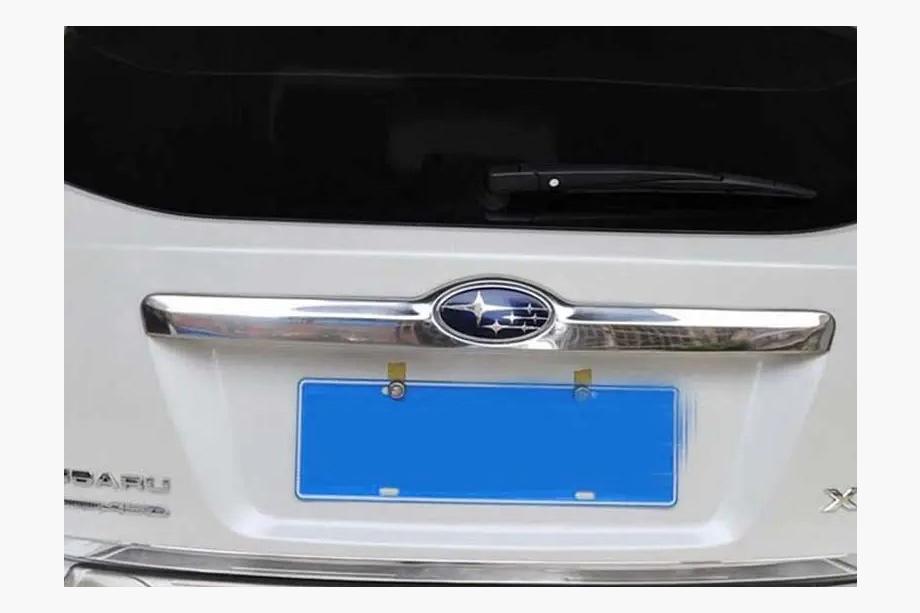 Subaru XV 2011-2017 Moulure au-dessus de la plaque d'immatriculation Libao (inox) Image