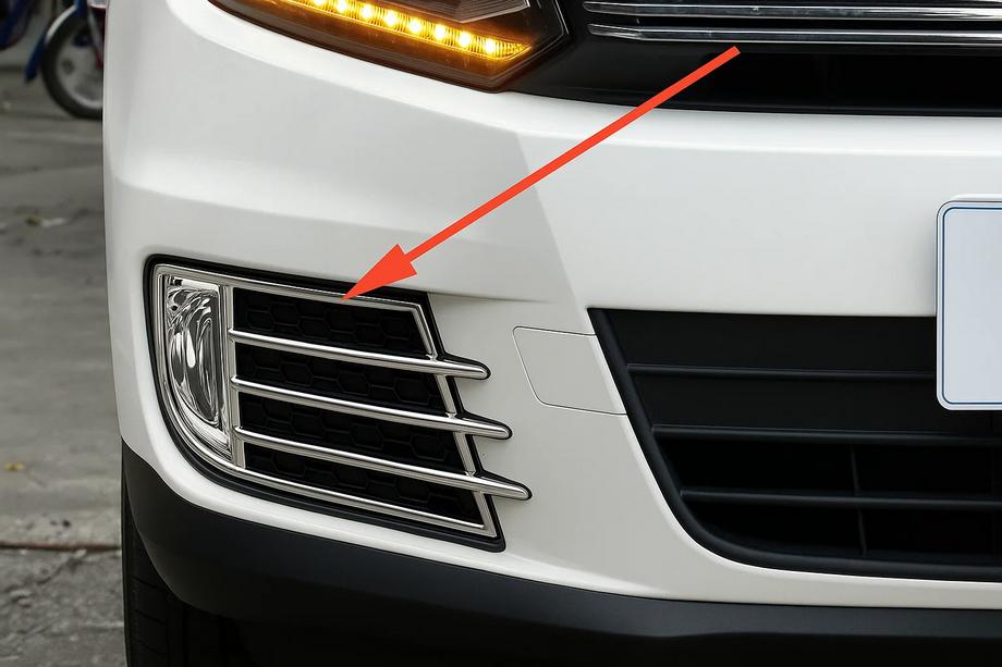 Volkswagen Tiguan 2007-2016 Caches chromés de phares antibrouillard Libao 2011-2016 pour Aziat (2 pcs, plastique) Image