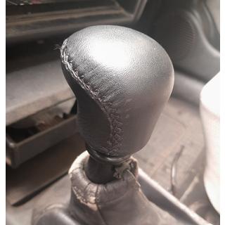 Pommeau de levier de vitesse sans logo (cuir) photo 1