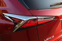 Lexus NX 2014-2021 Couvre-feux Arrière Chromés (2 pcs, ABS) photo 2